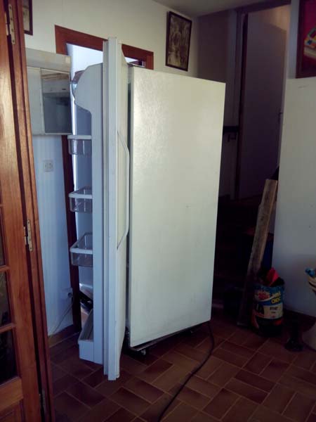 frigo dans l'entrée